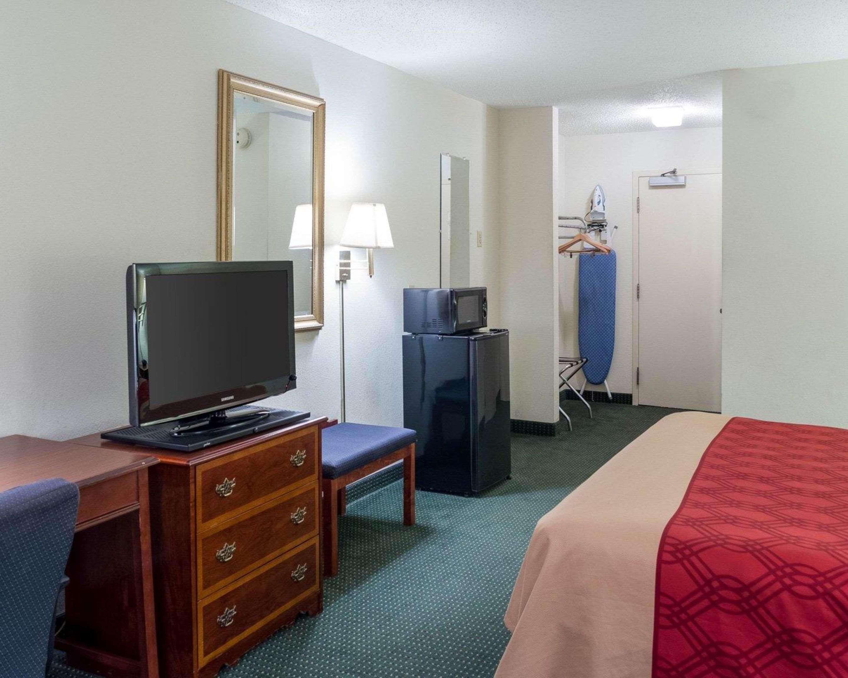 Econo Lodge Yazoo City Bagian luar foto