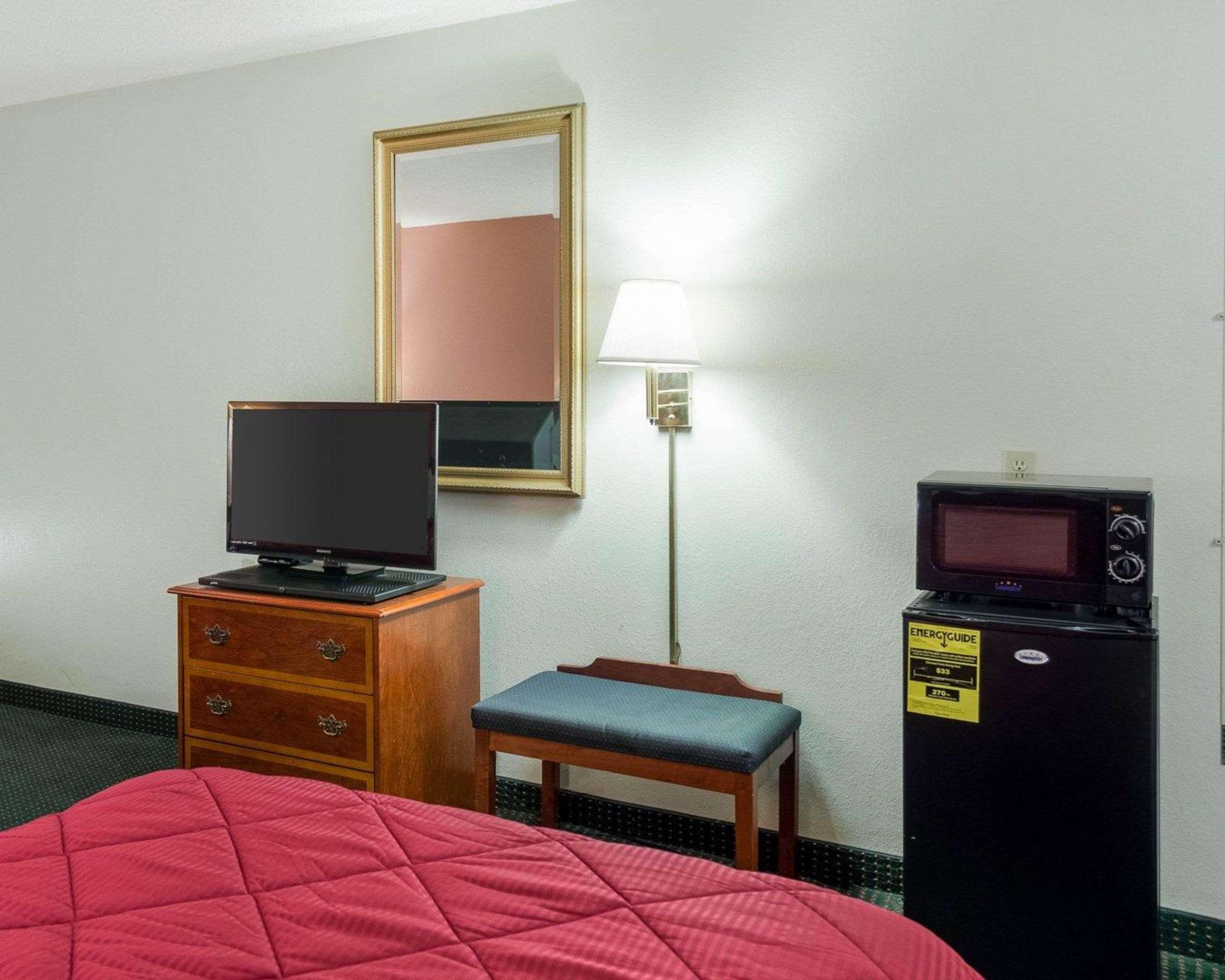 Econo Lodge Yazoo City Bagian luar foto