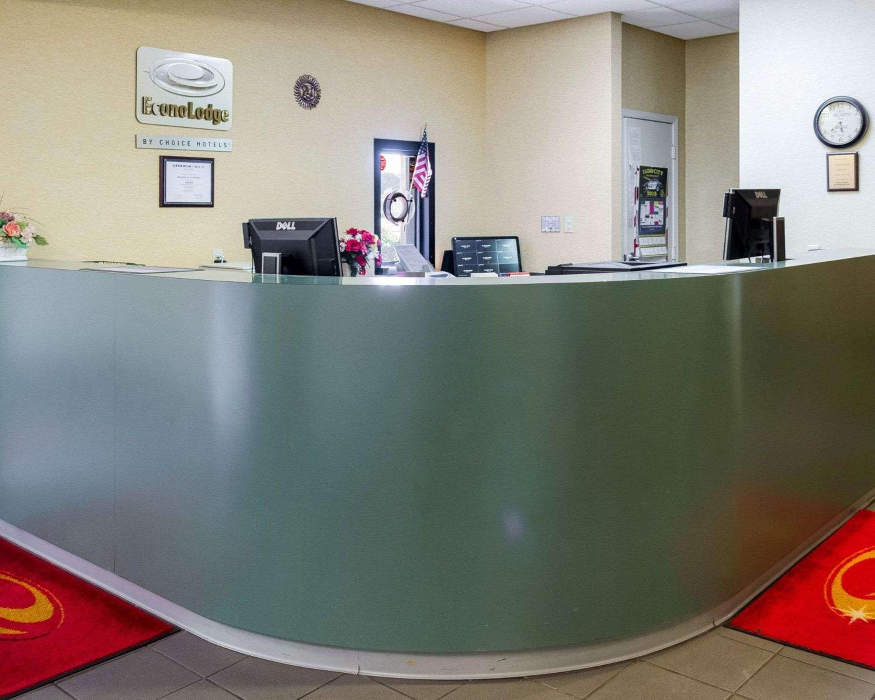 Econo Lodge Yazoo City Bagian luar foto