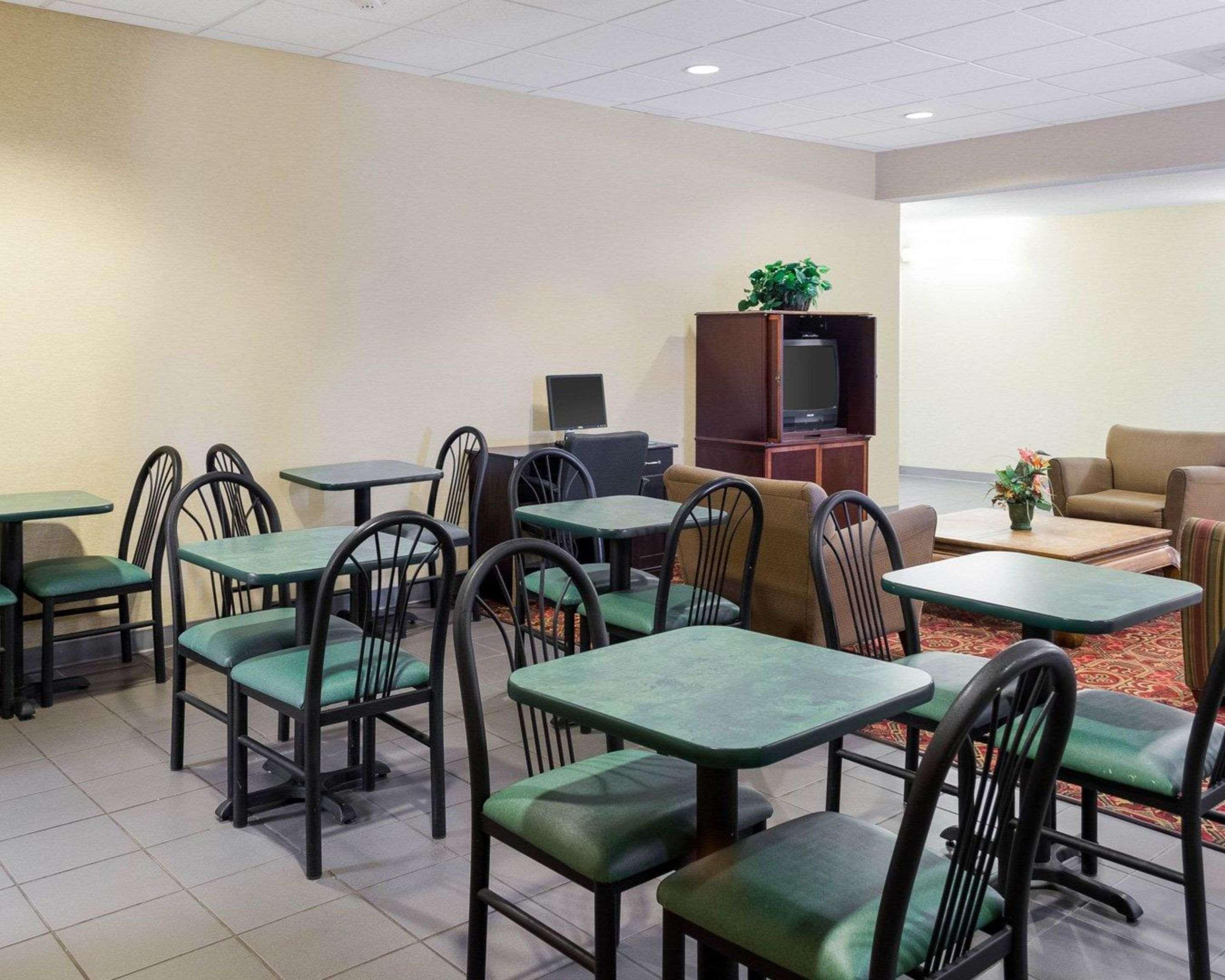 Econo Lodge Yazoo City Bagian luar foto