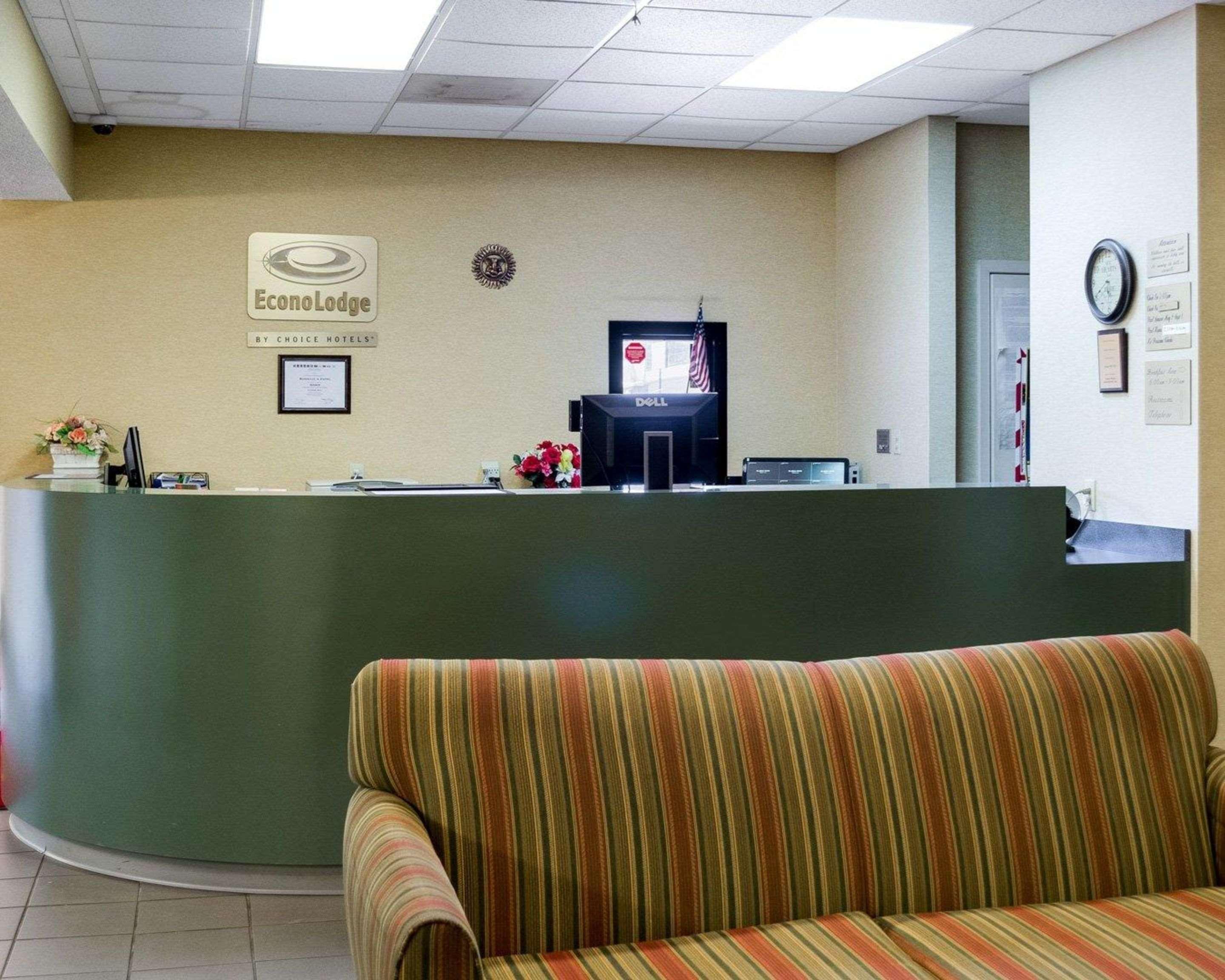 Econo Lodge Yazoo City Bagian luar foto
