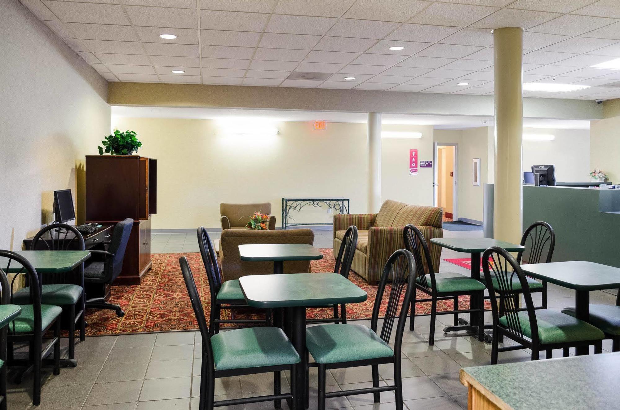 Econo Lodge Yazoo City Bagian luar foto