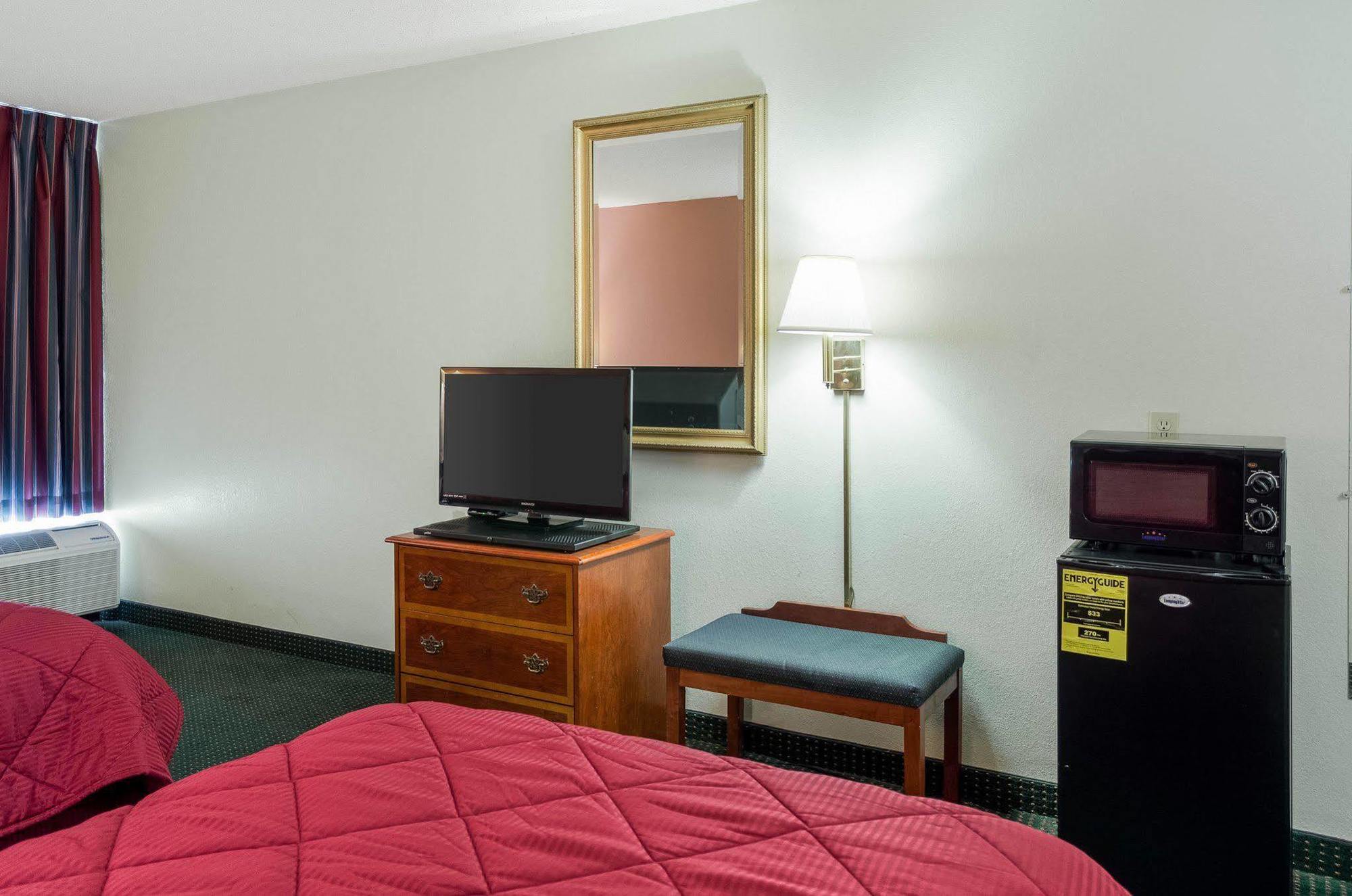 Econo Lodge Yazoo City Bagian luar foto