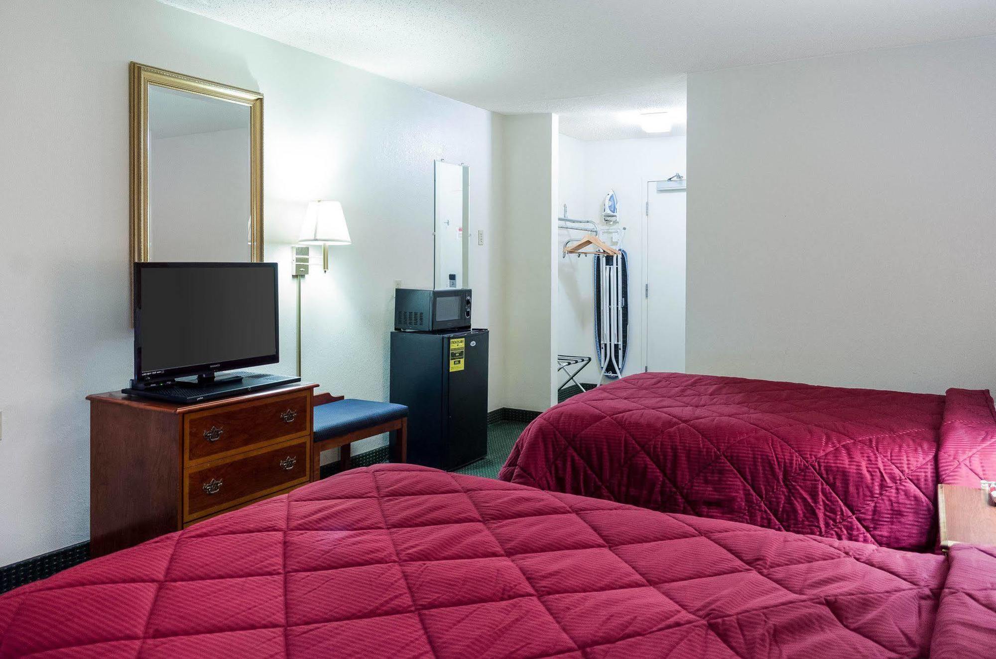 Econo Lodge Yazoo City Bagian luar foto